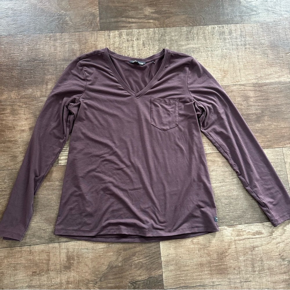 Toad & Co. purple long sleeve V neck with pocket Tencel blend